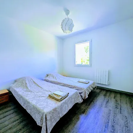 Maison Lumineuse Et Climatisee, A 12mn Ferienhaus *