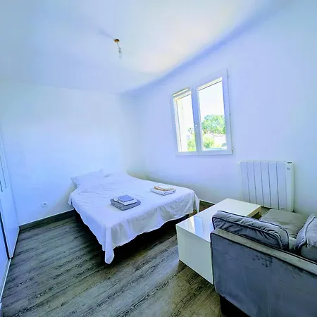 Prázdninový dům Maison Lumineuse Et Climatisee, A 12mn Hyères
