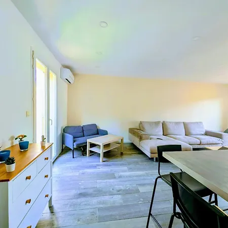 Maison Lumineuse Et Climatisee, A 12mn *